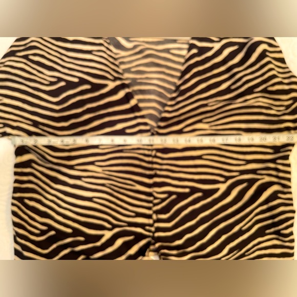 H&M Zebra Print Button Front Crop Top Sz 14 - Picture 8 of 11